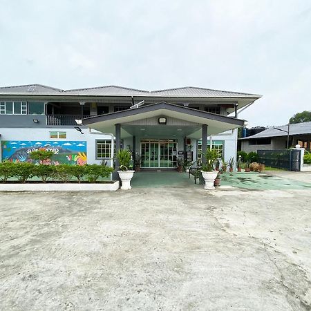 Oyo Home 90230 Dh Residence 古打毛律 外观 照片