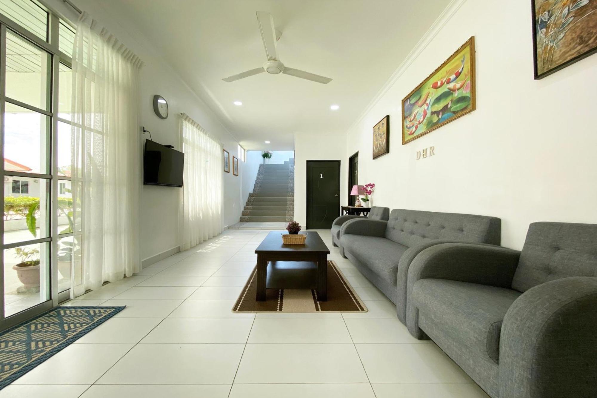 Oyo Home 90230 Dh Residence 古打毛律 外观 照片