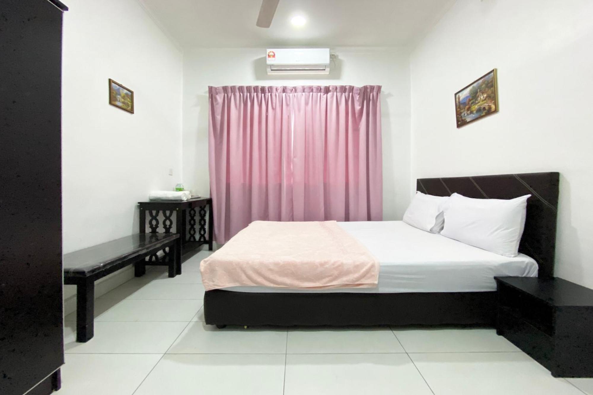Oyo Home 90230 Dh Residence 古打毛律 外观 照片