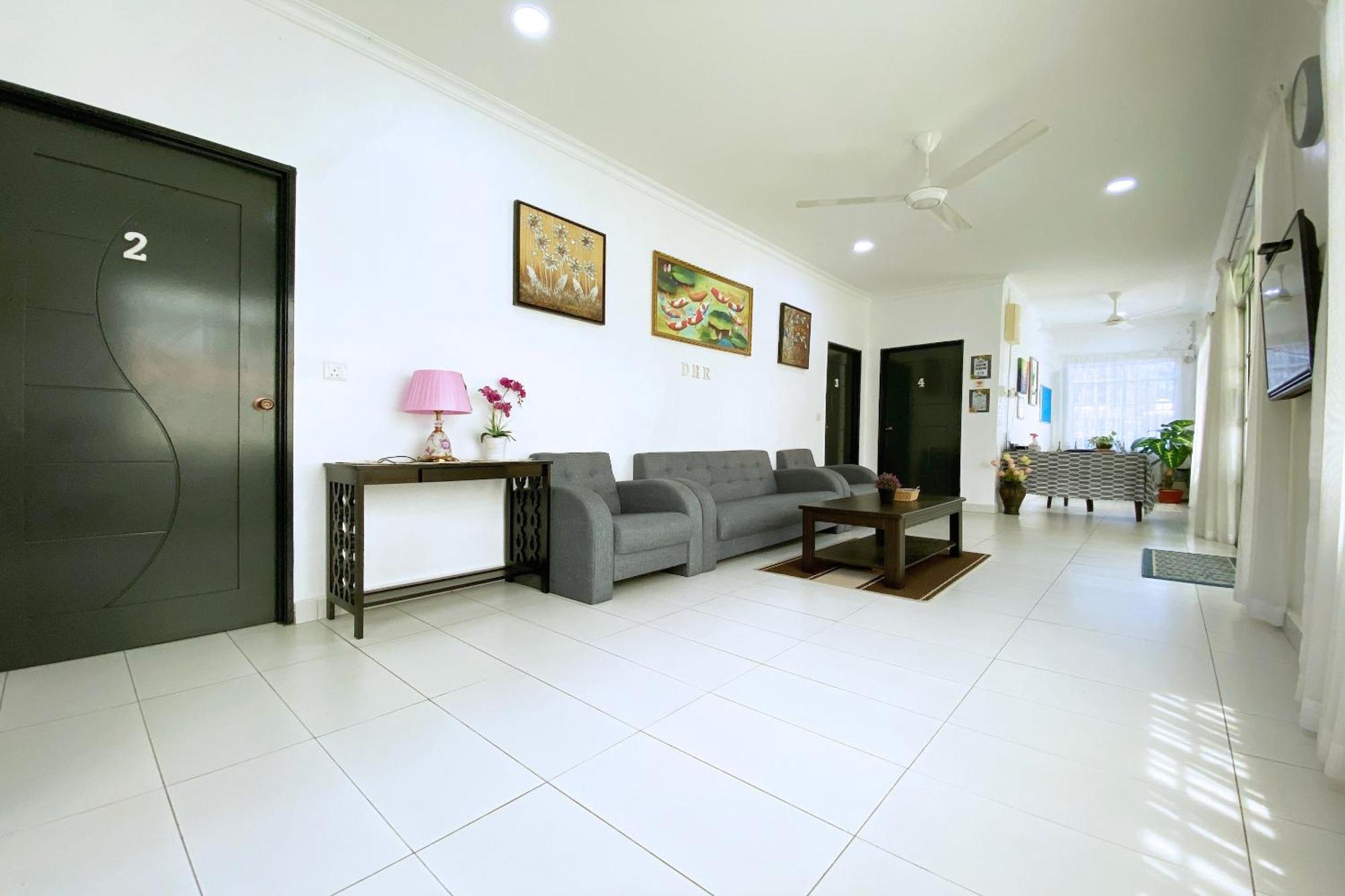 Oyo Home 90230 Dh Residence 古打毛律 外观 照片