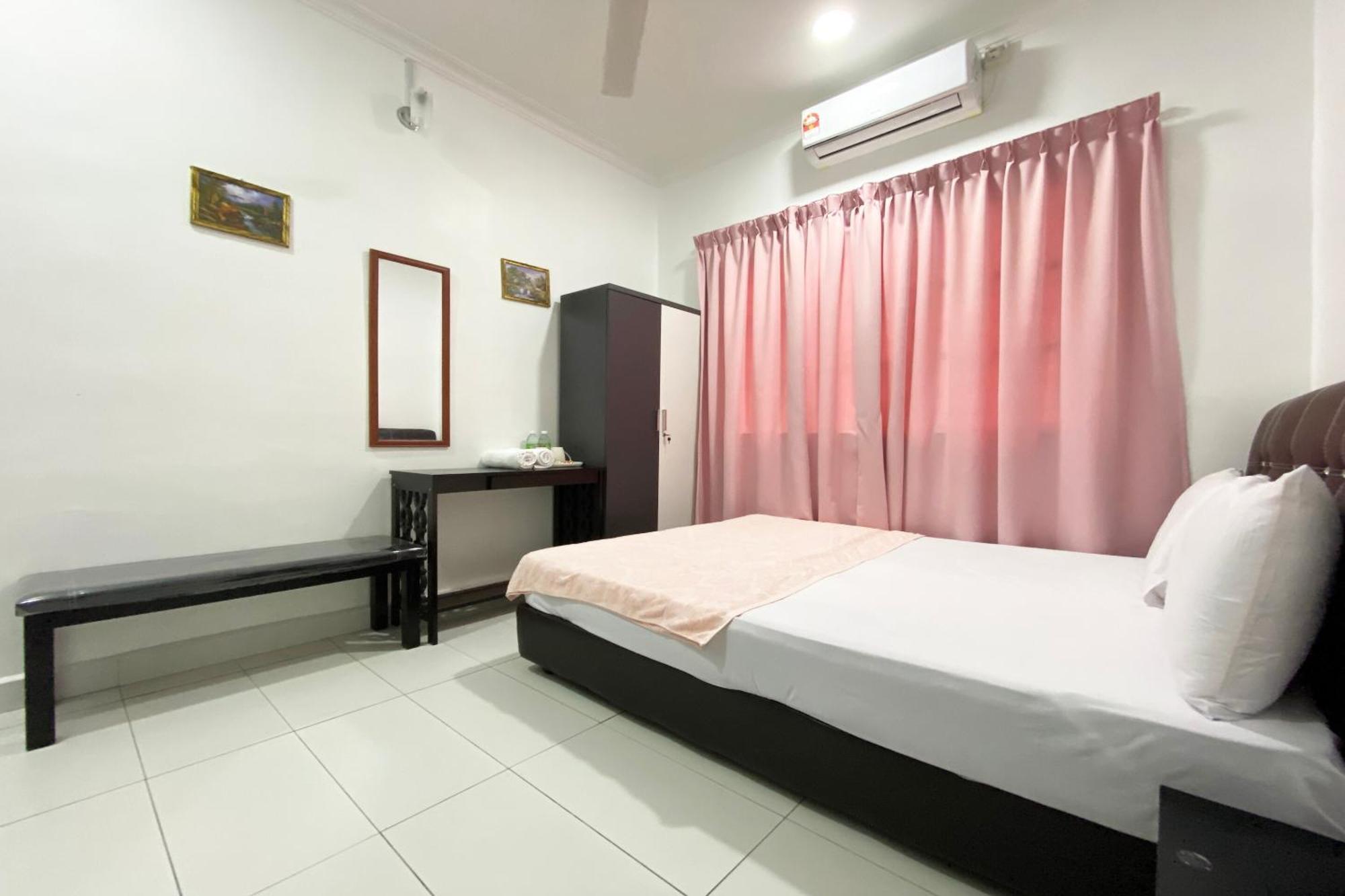 Oyo Home 90230 Dh Residence 古打毛律 外观 照片
