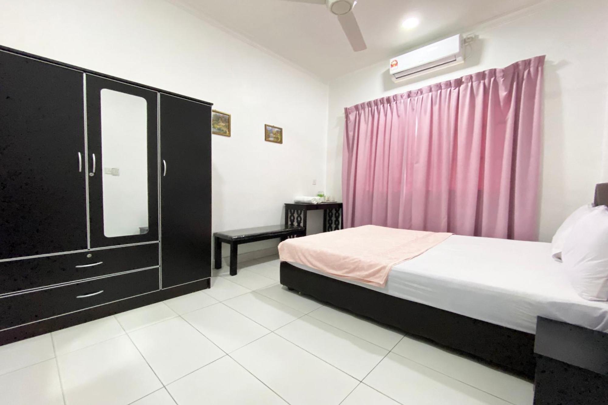Oyo Home 90230 Dh Residence 古打毛律 外观 照片