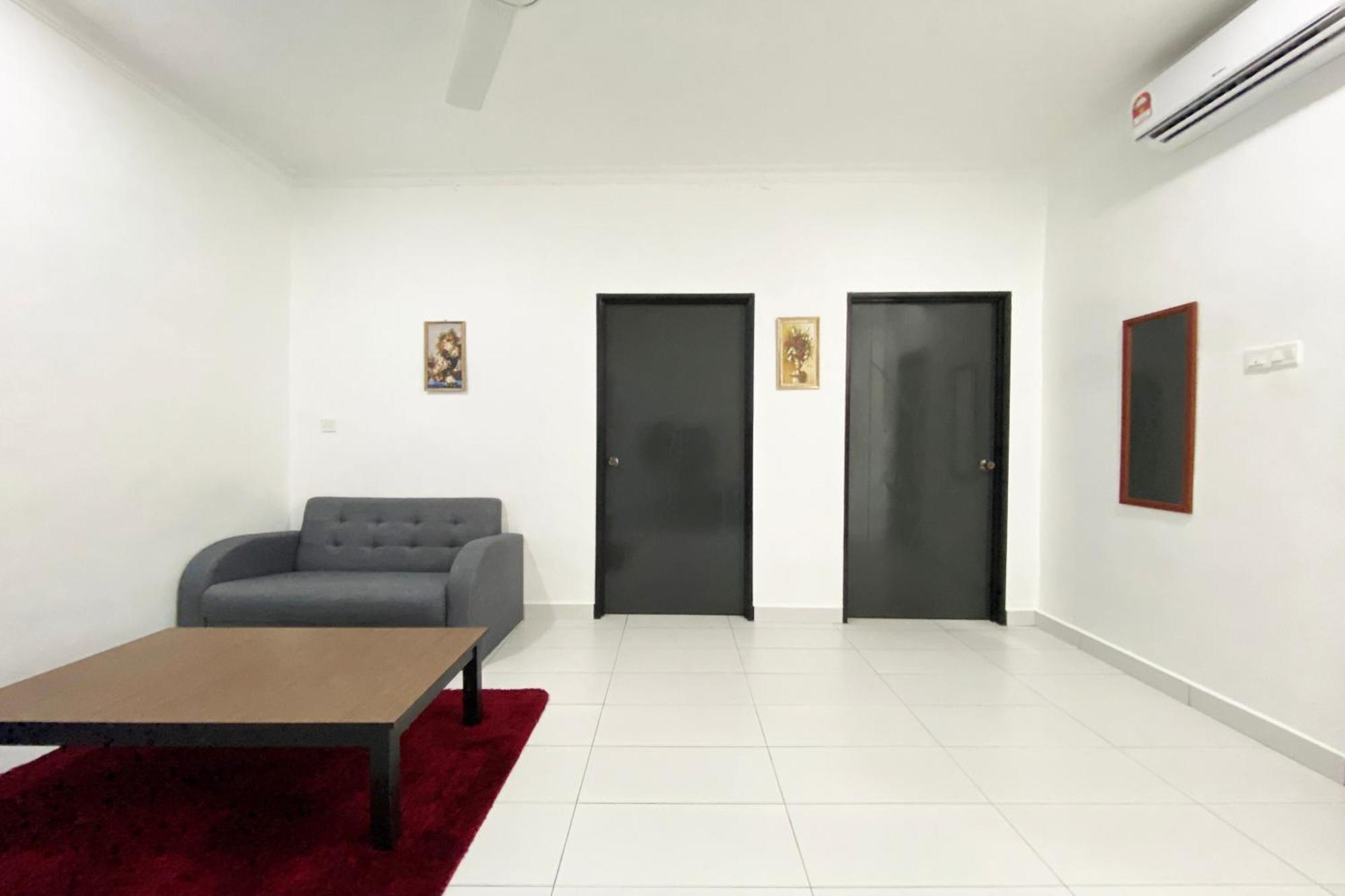 Oyo Home 90230 Dh Residence 古打毛律 外观 照片