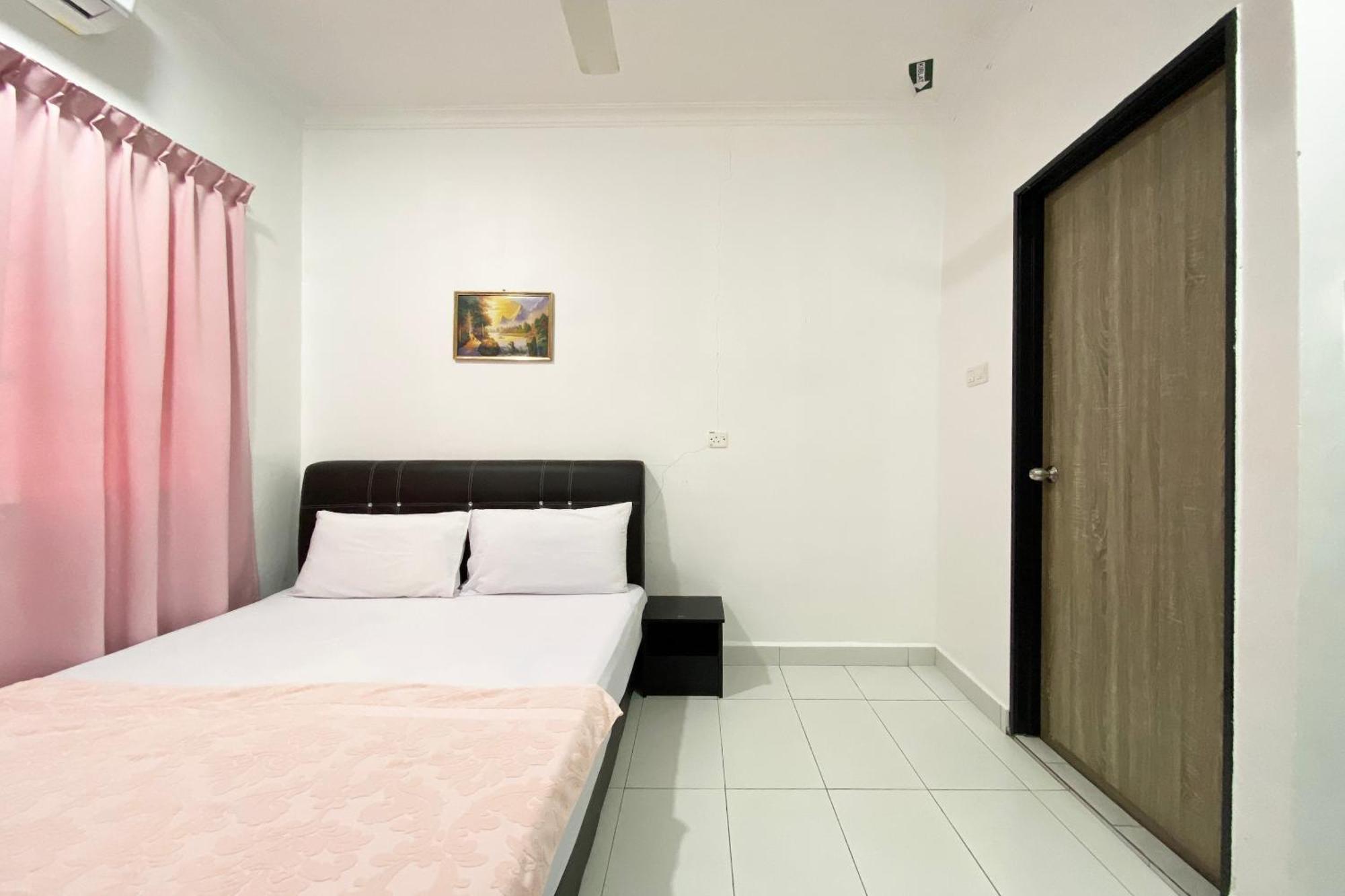 Oyo Home 90230 Dh Residence 古打毛律 外观 照片
