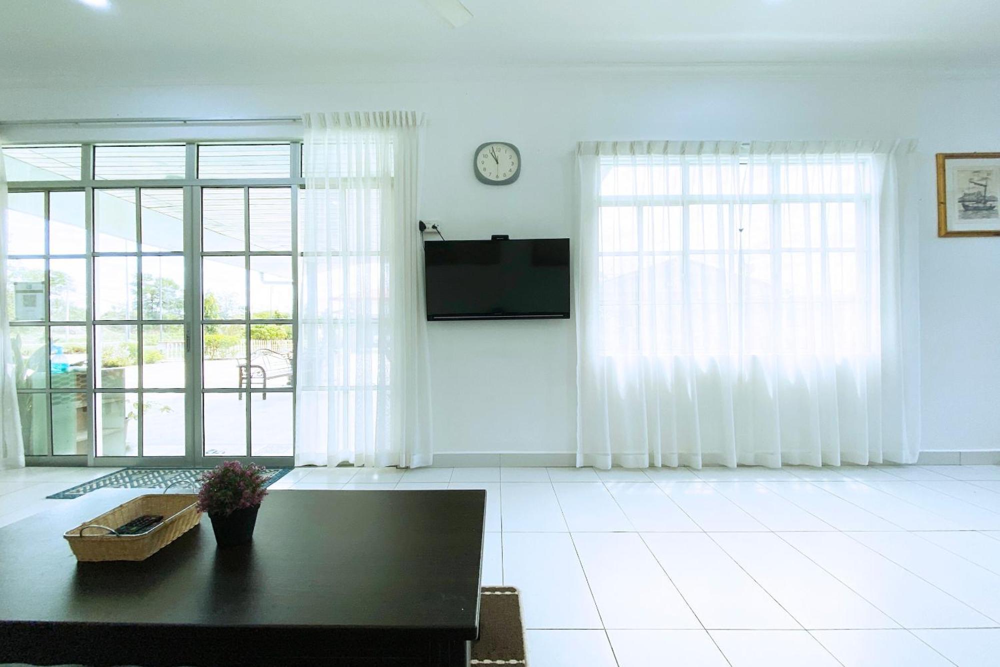 Oyo Home 90230 Dh Residence 古打毛律 外观 照片