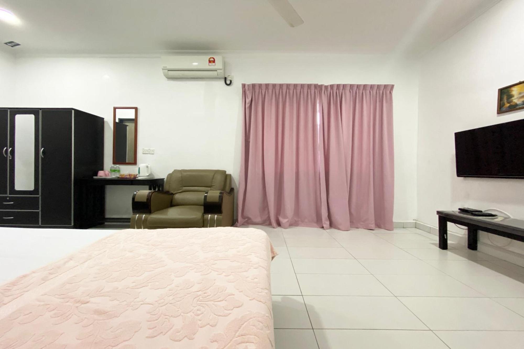 Oyo Home 90230 Dh Residence 古打毛律 外观 照片