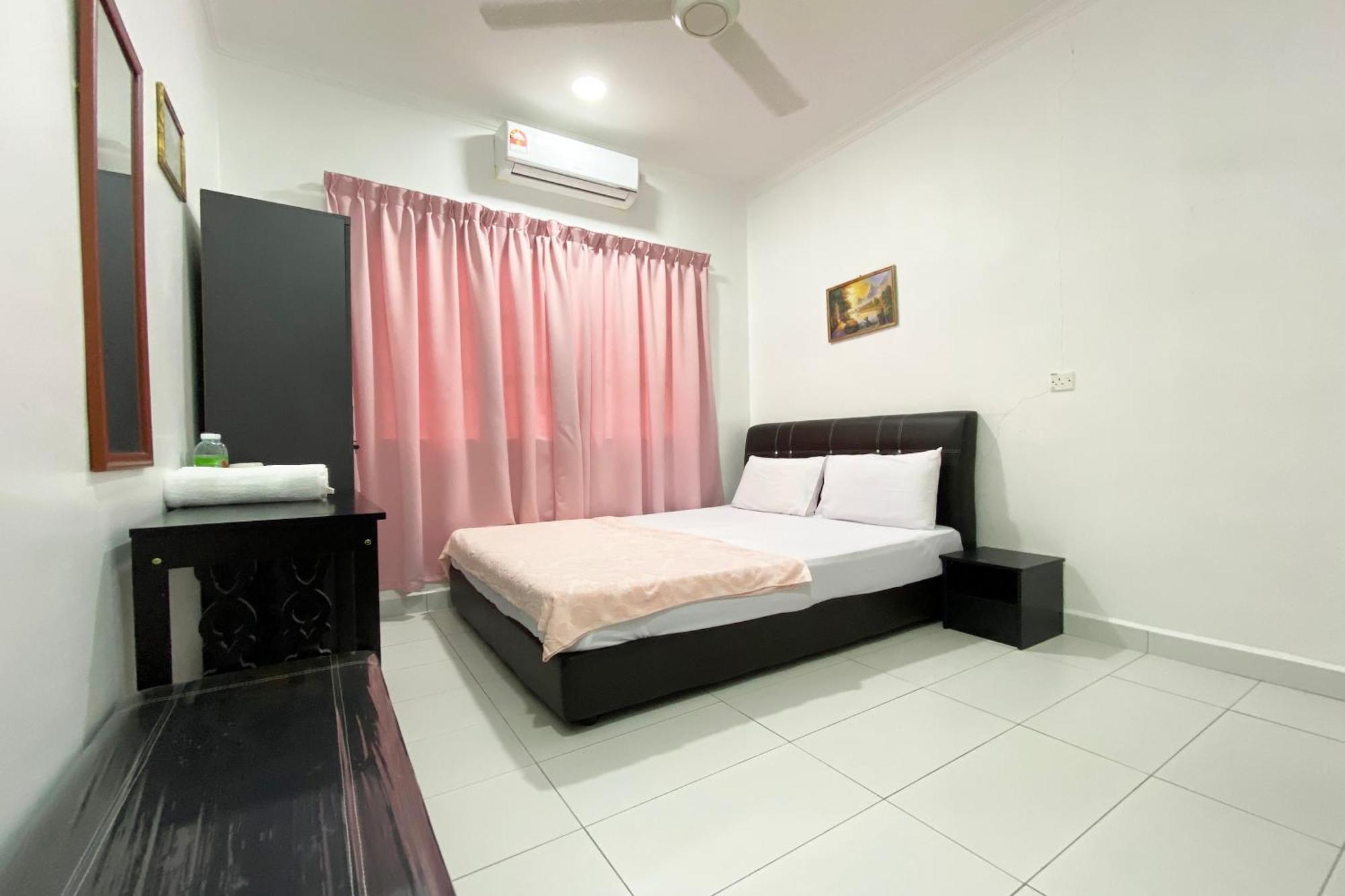Oyo Home 90230 Dh Residence 古打毛律 外观 照片