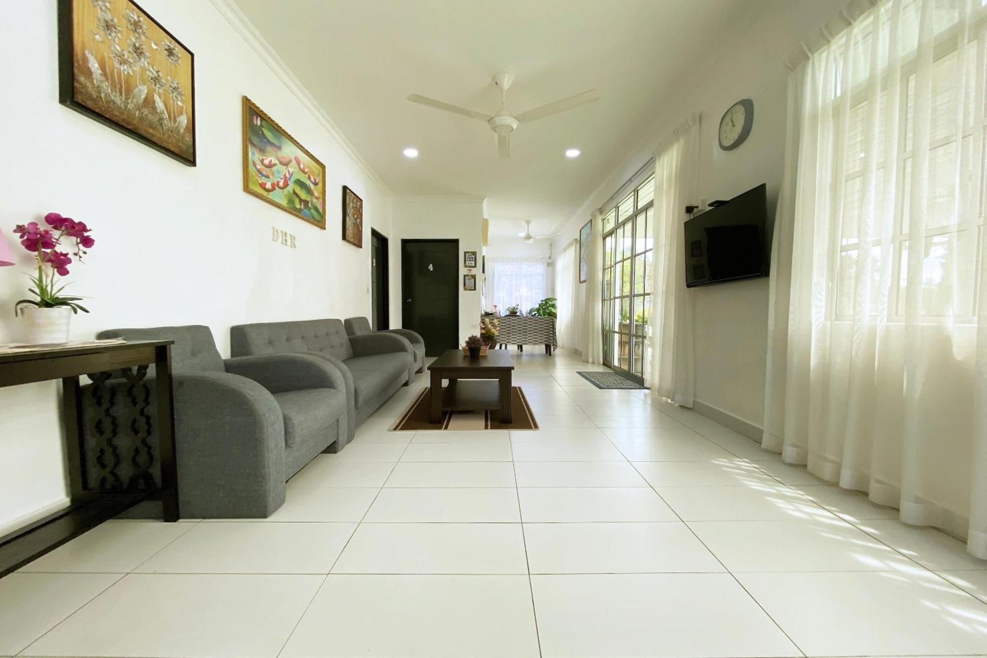 Oyo Home 90230 Dh Residence 古打毛律 外观 照片